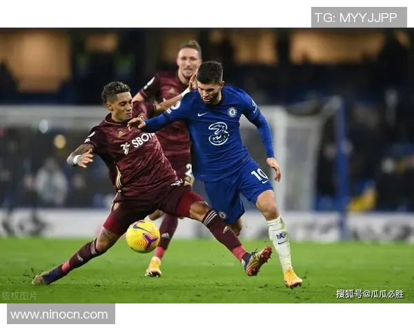 杭州足球队配合引发热议球迷对战术和默契提出不同看法